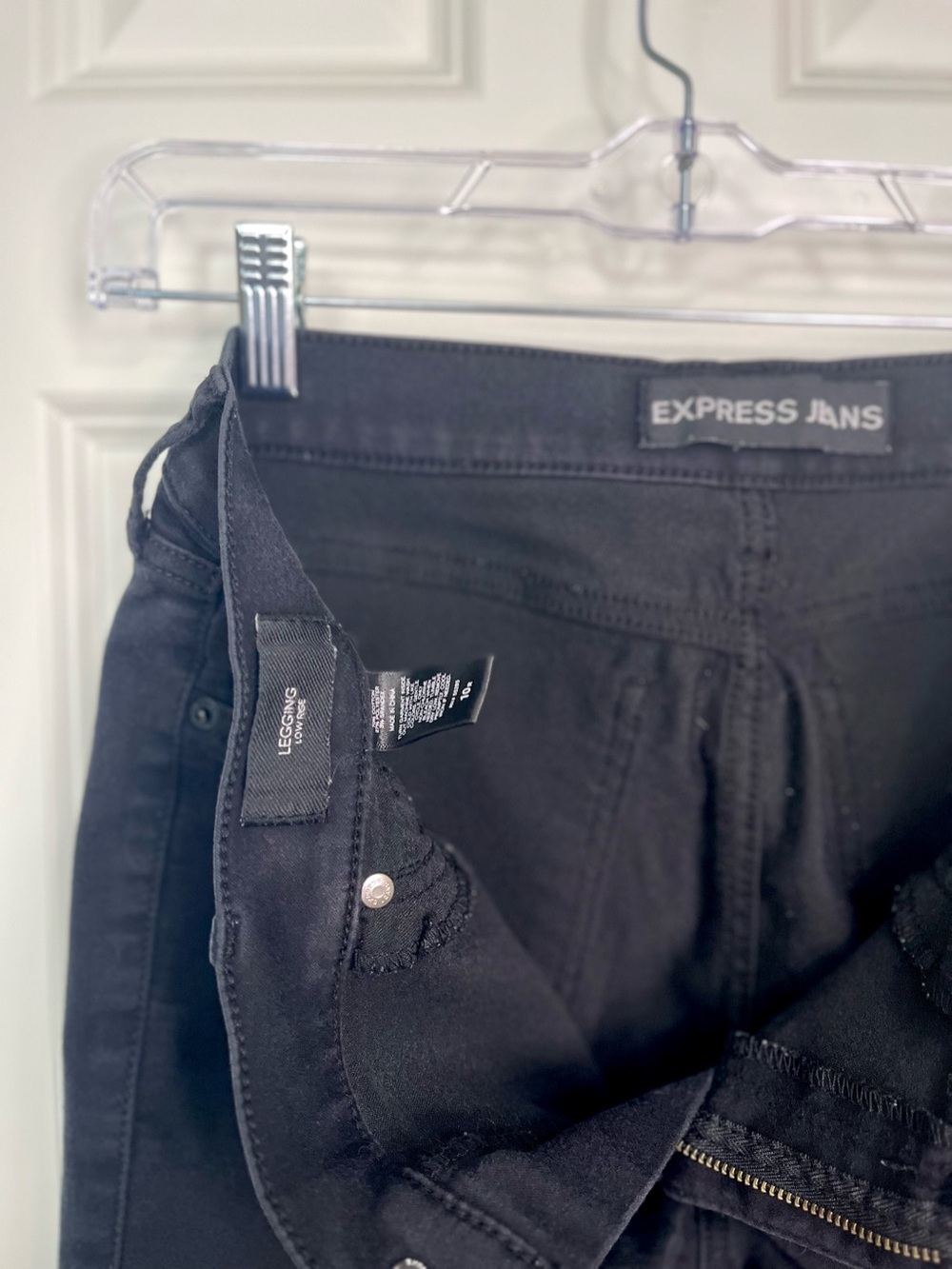 Express Low Rise Jean Leggings - Picture 4 of 4